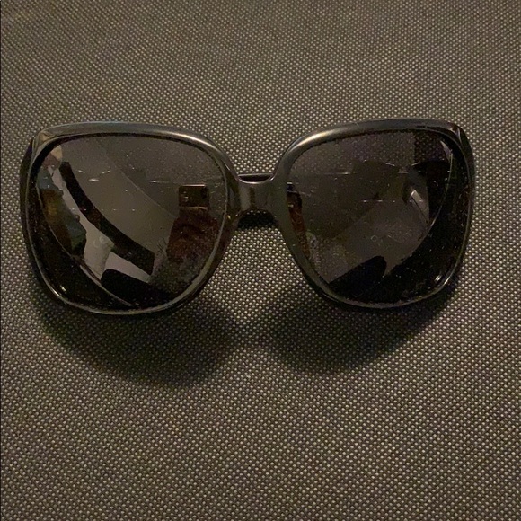 GUCCI black sunglasses
